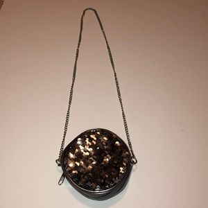 Sequenced purse